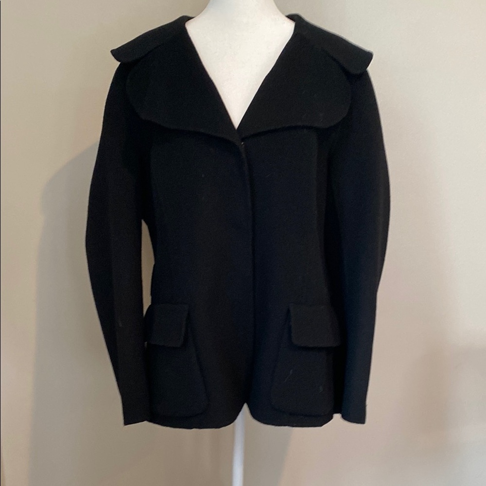 Elegant Women's Tweeds Brand Wool Jacket in Black